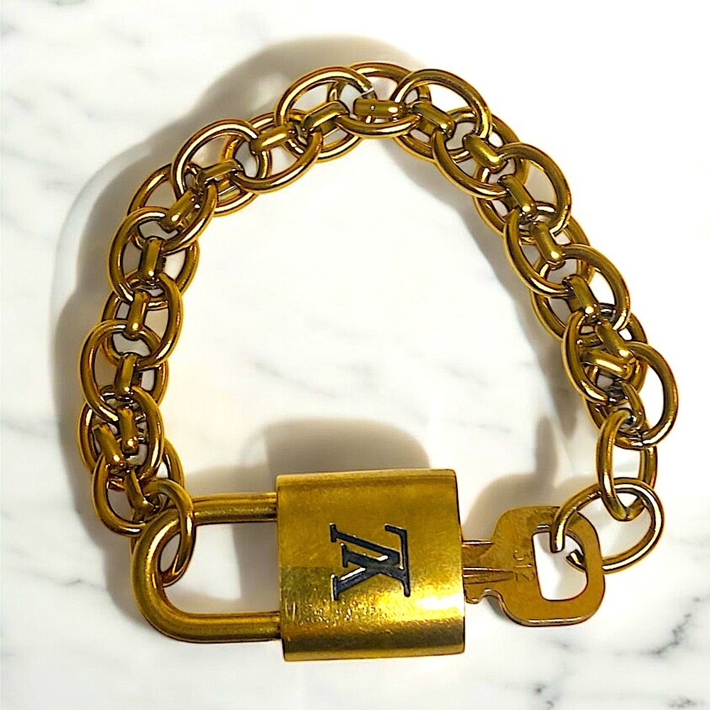 Gold LV Lock Key Set Chain Link Bracelet Complimentary Unisex